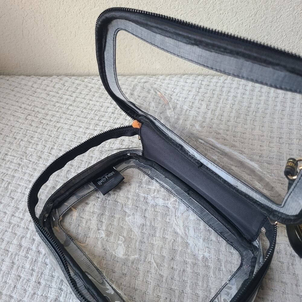 Harry Potter Transparent Pouch with Black and Gold Trim - Picture 10 of 11